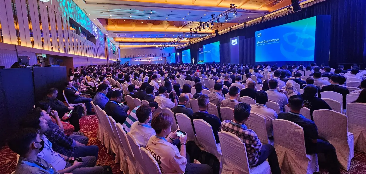 Full auditorium at AWS Cloud Day Malaysia 2024, Kuala Lumpur Convention Centre